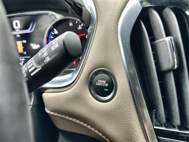 used 2023 Chevrolet Traverse car, priced at $38,500