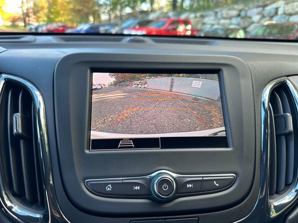 used 2023 Chevrolet Equinox car, priced at $22,283