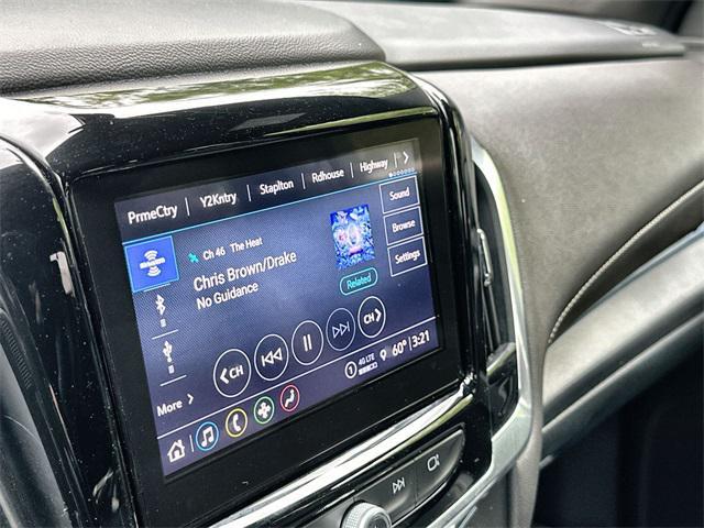 used 2023 Chevrolet Traverse car, priced at $32,451