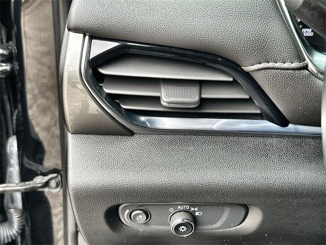 used 2023 Chevrolet Traverse car, priced at $32,451