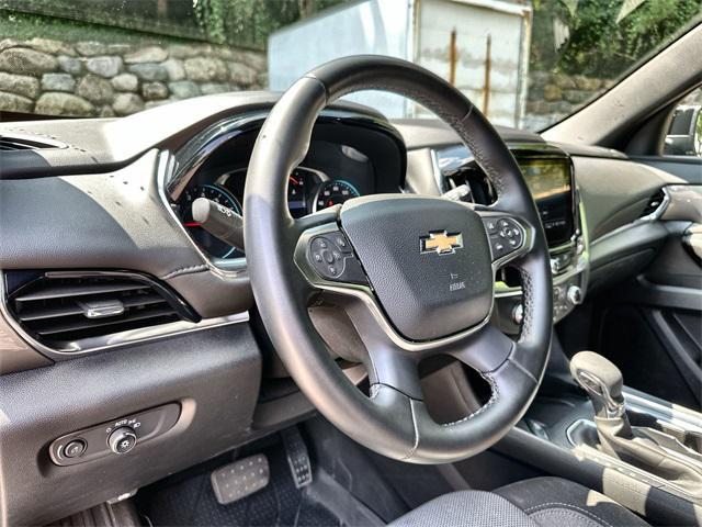 used 2023 Chevrolet Traverse car, priced at $27,997
