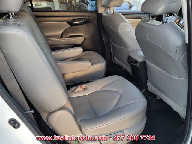 used 2022 Toyota Highlander car, priced at $36,997