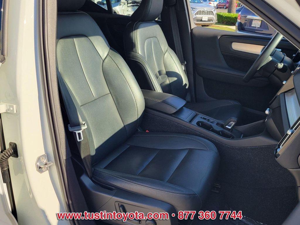 used 2021 Volvo XC40 car, priced at $16,998