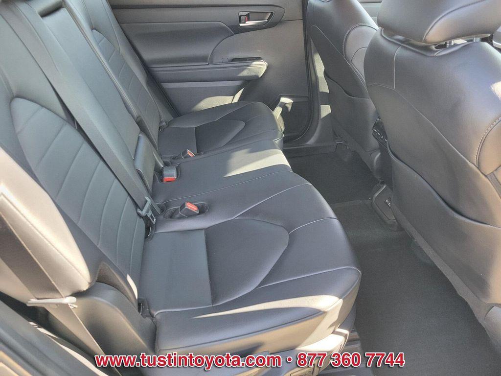 used 2024 Toyota Highlander car, priced at $41,888