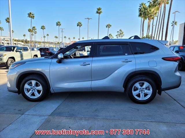 used 2021 Toyota Highlander car, priced at $26,598