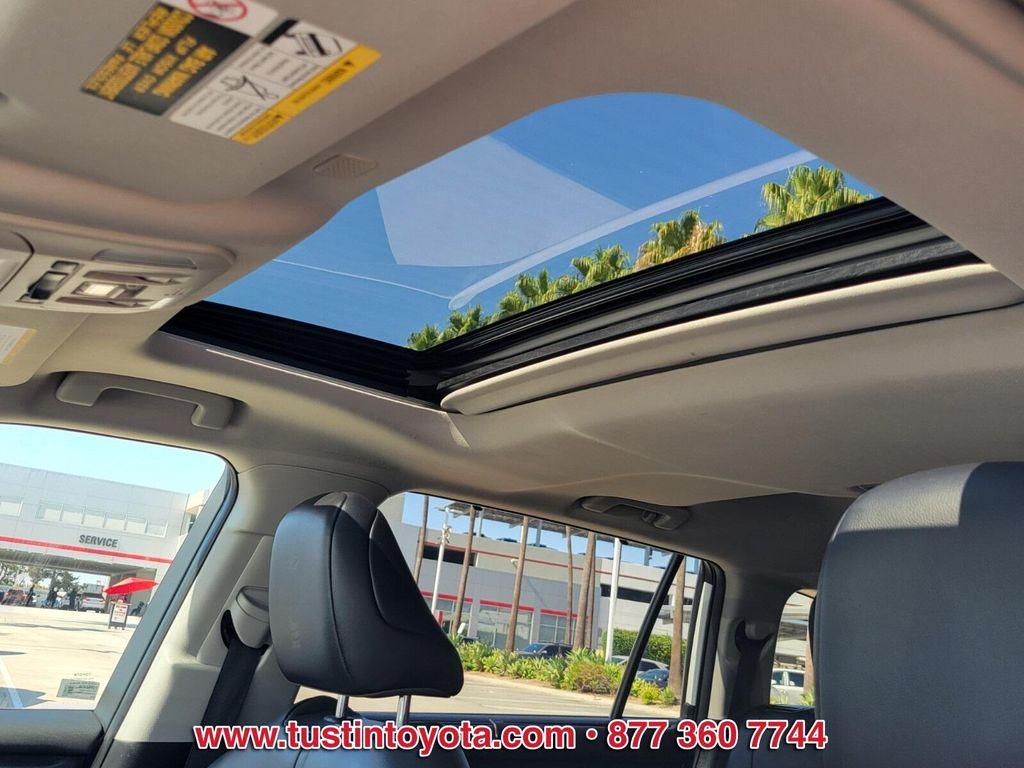 used 2022 Toyota Highlander car, priced at $33,995