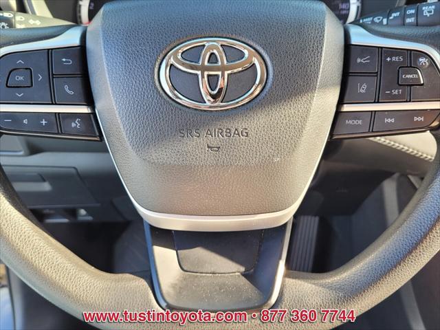 used 2022 Toyota Highlander car, priced at $34,500