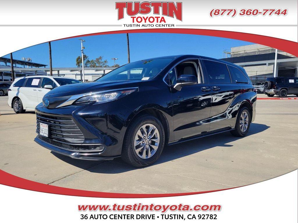 used 2023 Toyota Sienna car, priced at $39,999