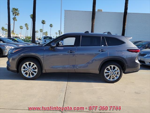 used 2023 Toyota Highlander car, priced at $46,500