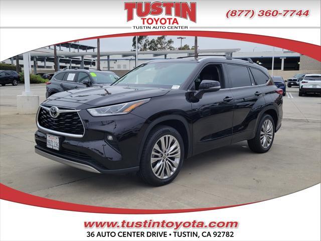 used 2022 Toyota Highlander car, priced at $44,998