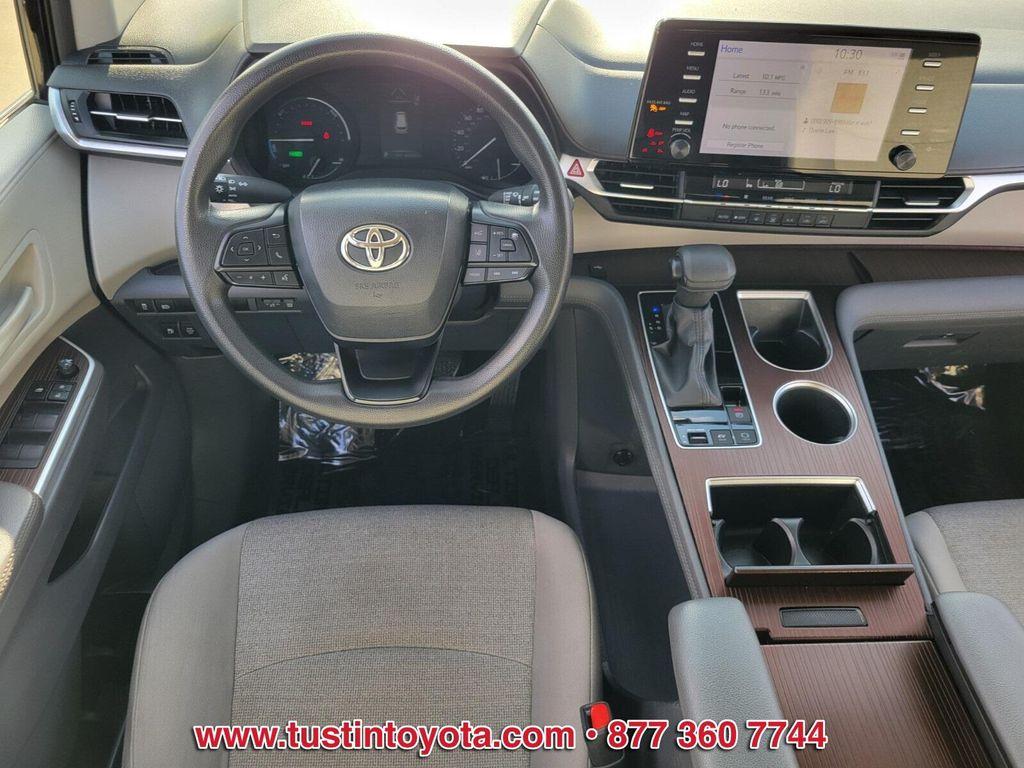 used 2023 Toyota Sienna car, priced at $40,888