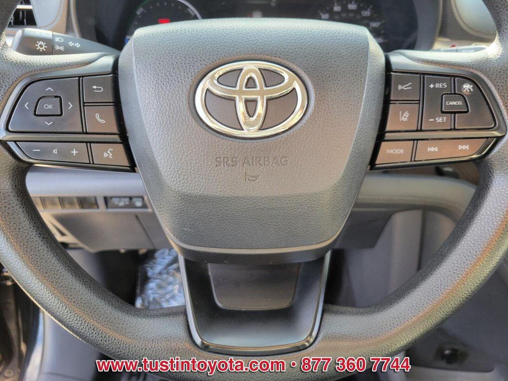used 2023 Toyota Sienna car, priced at $40,888