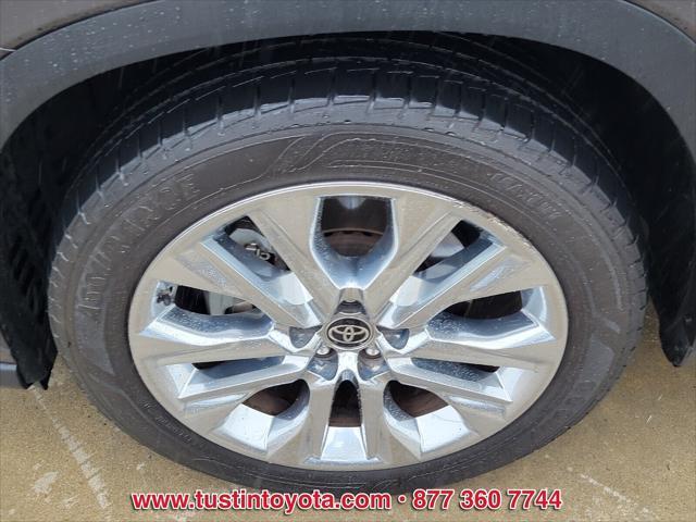 used 2022 Toyota Highlander car, priced at $41,888