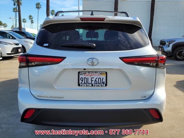 used 2022 Toyota Highlander car, priced at $33,998