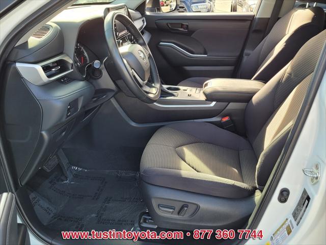 used 2022 Toyota Highlander car, priced at $33,998