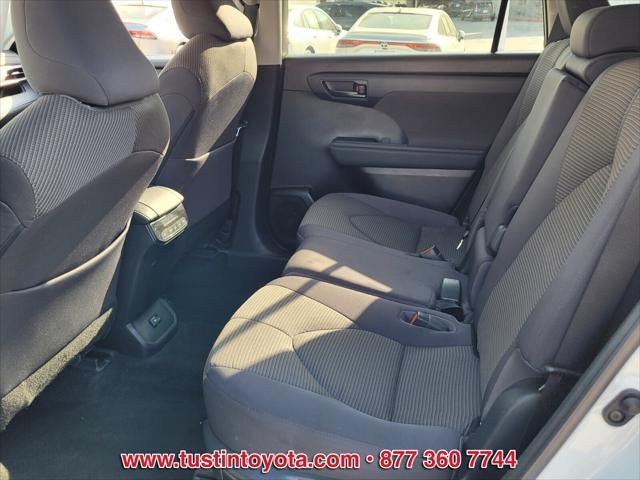 used 2023 Toyota Highlander car, priced at $38,998