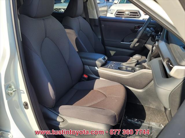 used 2023 Toyota Highlander car, priced at $38,998