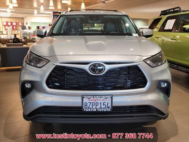 used 2022 Toyota Highlander car, priced at $38,998