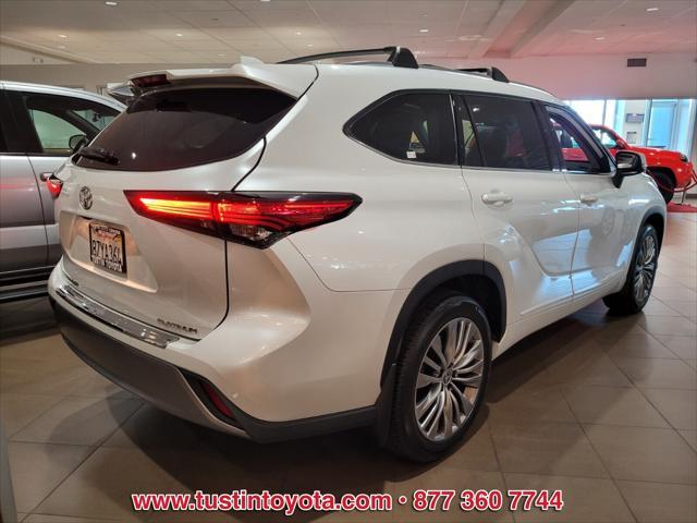 used 2022 Toyota Highlander car, priced at $42,888