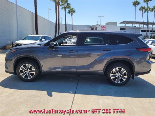 used 2022 Toyota Highlander car, priced at $38,998