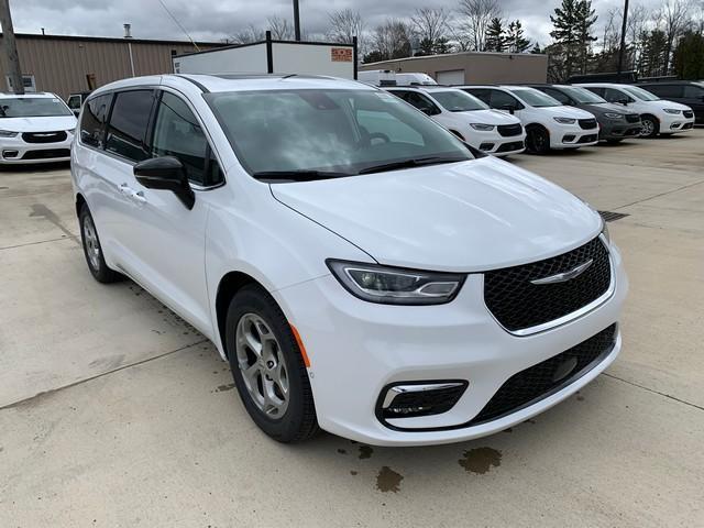 new 2024 Chrysler Pacifica car, priced at $44,901