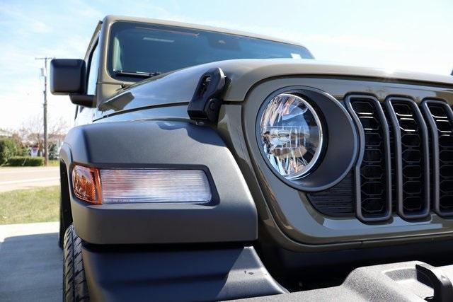 new 2025 Jeep Wrangler car, priced at $49,002