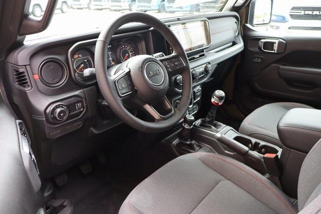 new 2025 Jeep Wrangler car, priced at $52,366