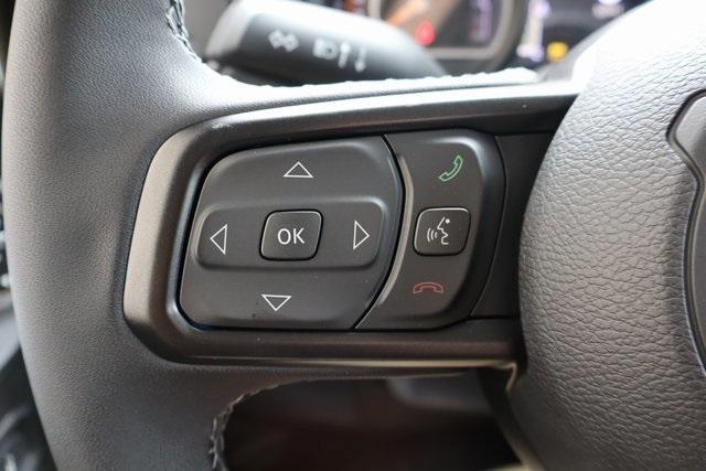 new 2025 Jeep Wrangler car, priced at $52,366