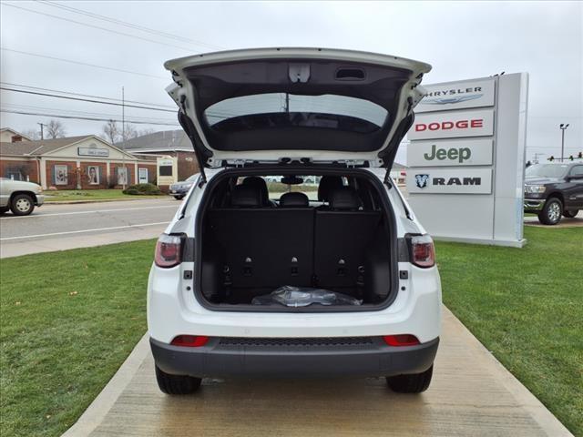 new 2025 Jeep Compass car, priced at $30,595