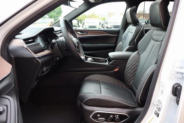 new 2025 Jeep Grand Cherokee L car, priced at $54,400
