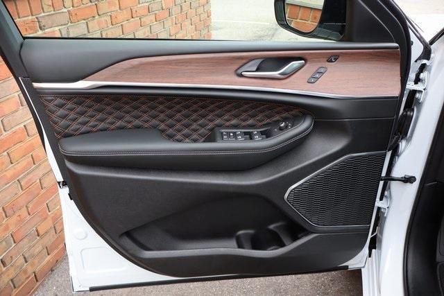 new 2025 Jeep Grand Cherokee L car, priced at $54,400