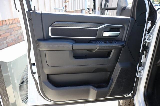 new 2025 Ram 2500 car, priced at $67,863