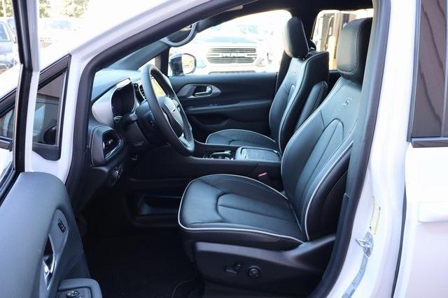 new 2026 Chrysler Pacifica car, priced at $55,487