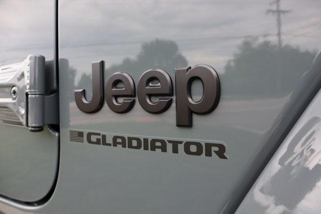 new 2025 Jeep Gladiator car, priced at $45,427