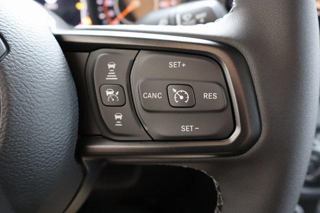 new 2025 Jeep Gladiator car, priced at $45,427