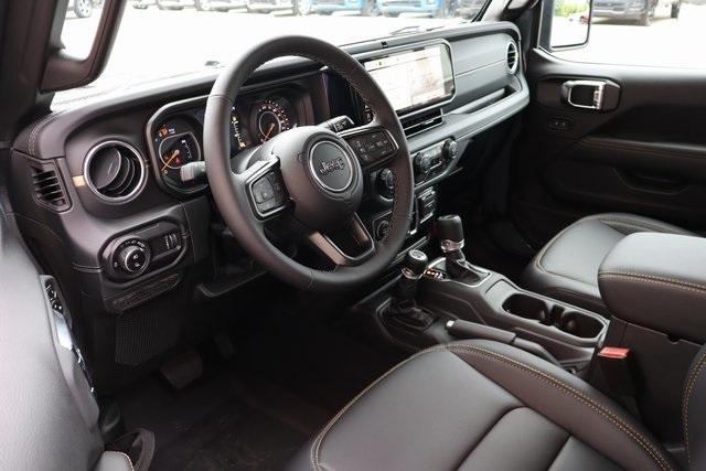 new 2025 Jeep Gladiator car, priced at $45,427