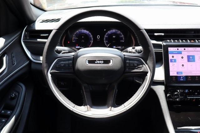 new 2025 Jeep Grand Cherokee car, priced at $50,655