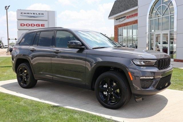 new 2025 Jeep Grand Cherokee car, priced at $50,655