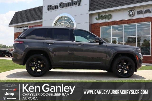 new 2025 Jeep Grand Cherokee car, priced at $50,655