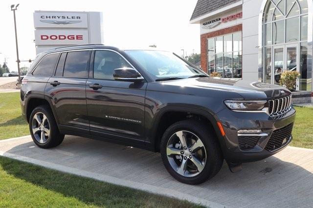 new 2025 Jeep Grand Cherokee car, priced at $51,586