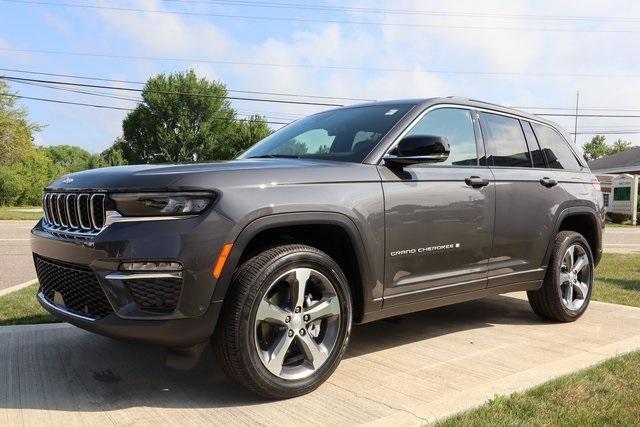 new 2025 Jeep Grand Cherokee car, priced at $51,586