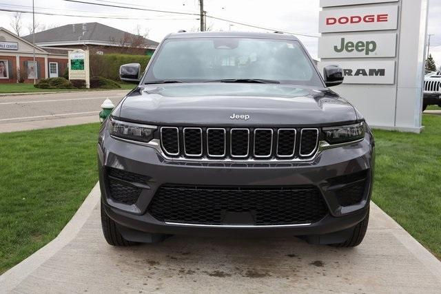 new 2025 Jeep Grand Cherokee car, priced at $40,401
