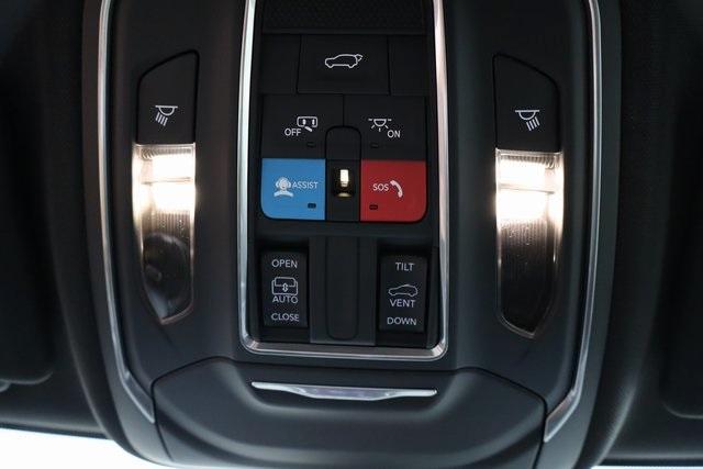 new 2025 Jeep Grand Cherokee car, priced at $40,401