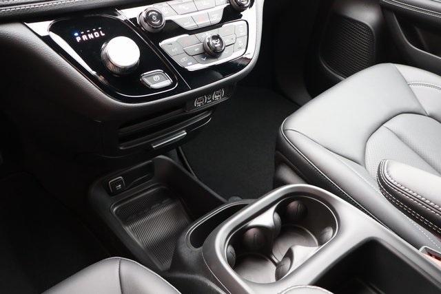 new 2025 Chrysler Pacifica car, priced at $41,316