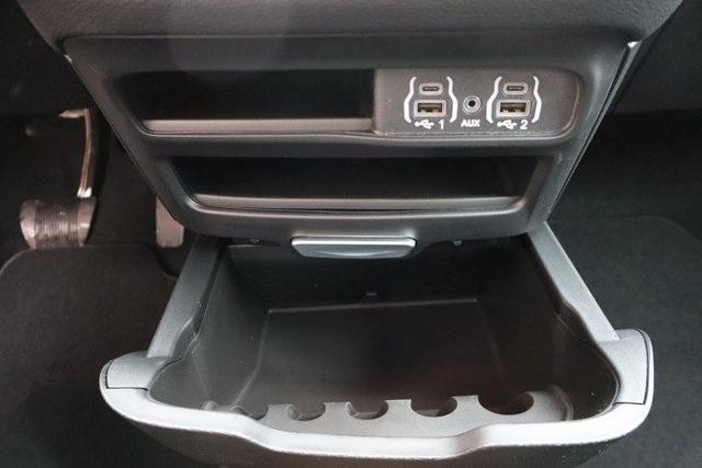 new 2025 Chrysler Pacifica car, priced at $41,316