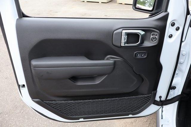 new 2025 Jeep Wrangler car, priced at $48,446
