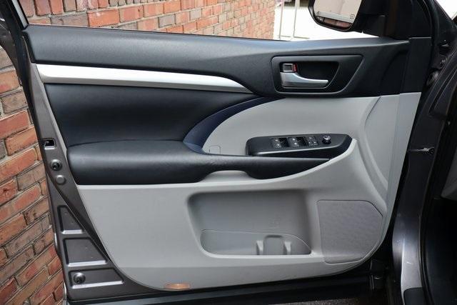 used 2015 Toyota Highlander car, priced at $16,900