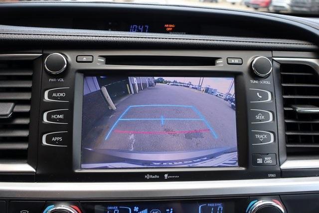 used 2015 Toyota Highlander car, priced at $16,900