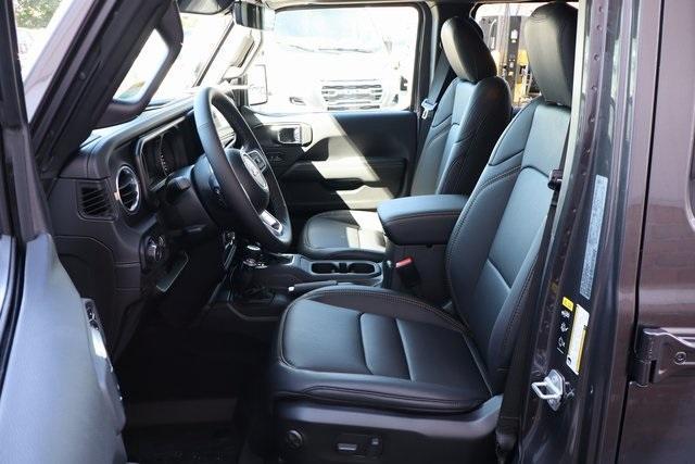 new 2025 Jeep Wrangler car, priced at $55,303