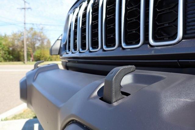 new 2025 Jeep Wrangler car, priced at $55,303